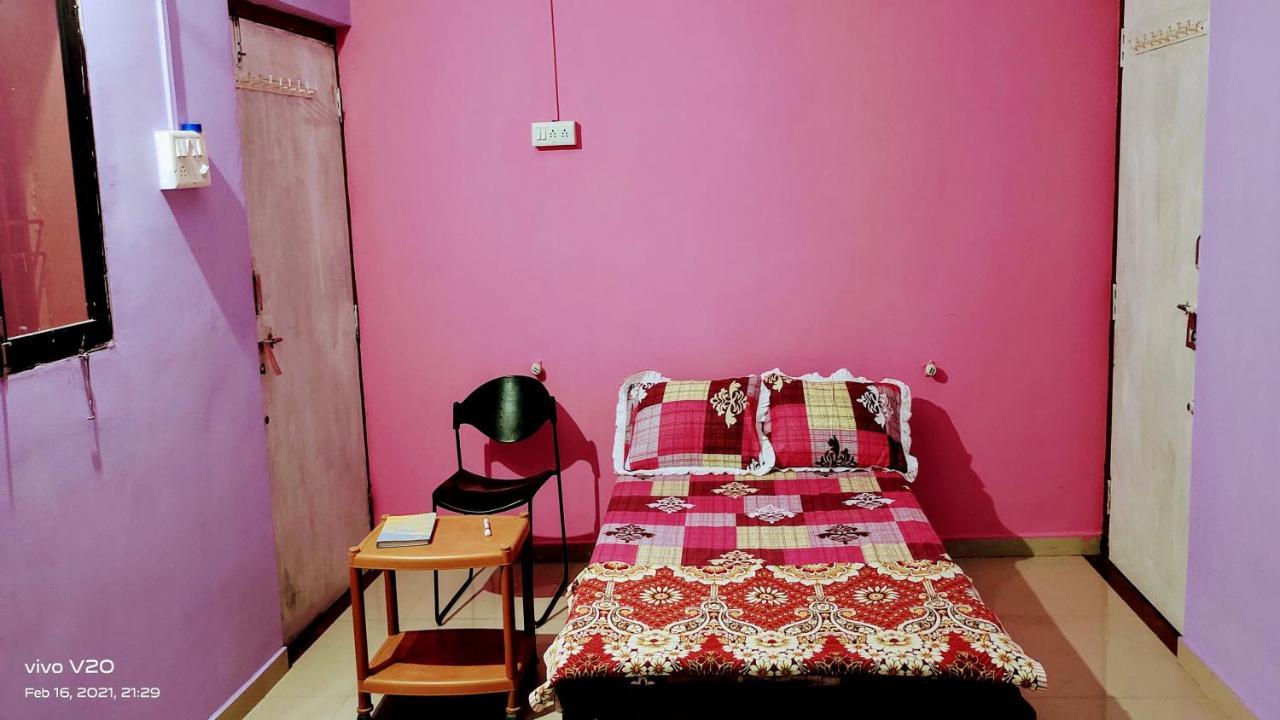 Rang Homestay Garudeshwar Luaran gambar