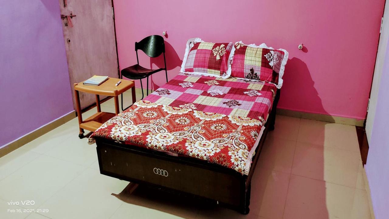 Rang Homestay Garudeshwar Luaran gambar